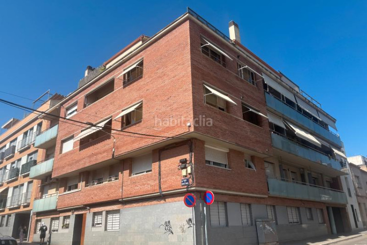 Dúplex impecable duplex en el corazón de pere parres a dos minutos del centro con parquing incluido en Terrassa