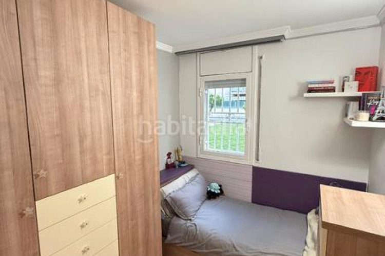 Piso planta baja con terraza - parking incluido en Terrassa