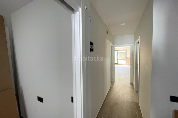 Piso zona de Ca n'Aurell. obra nueva de 3habs + 2lav. + patio en Terrassa